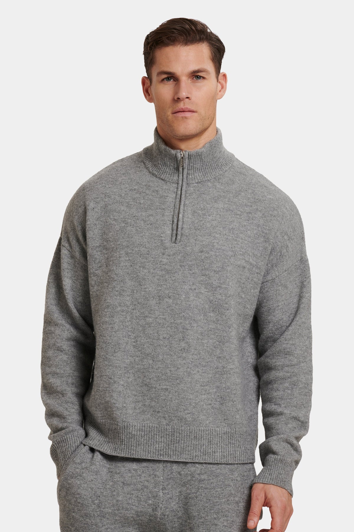 THE SAVONA QUARTER ZIP SWEATER
