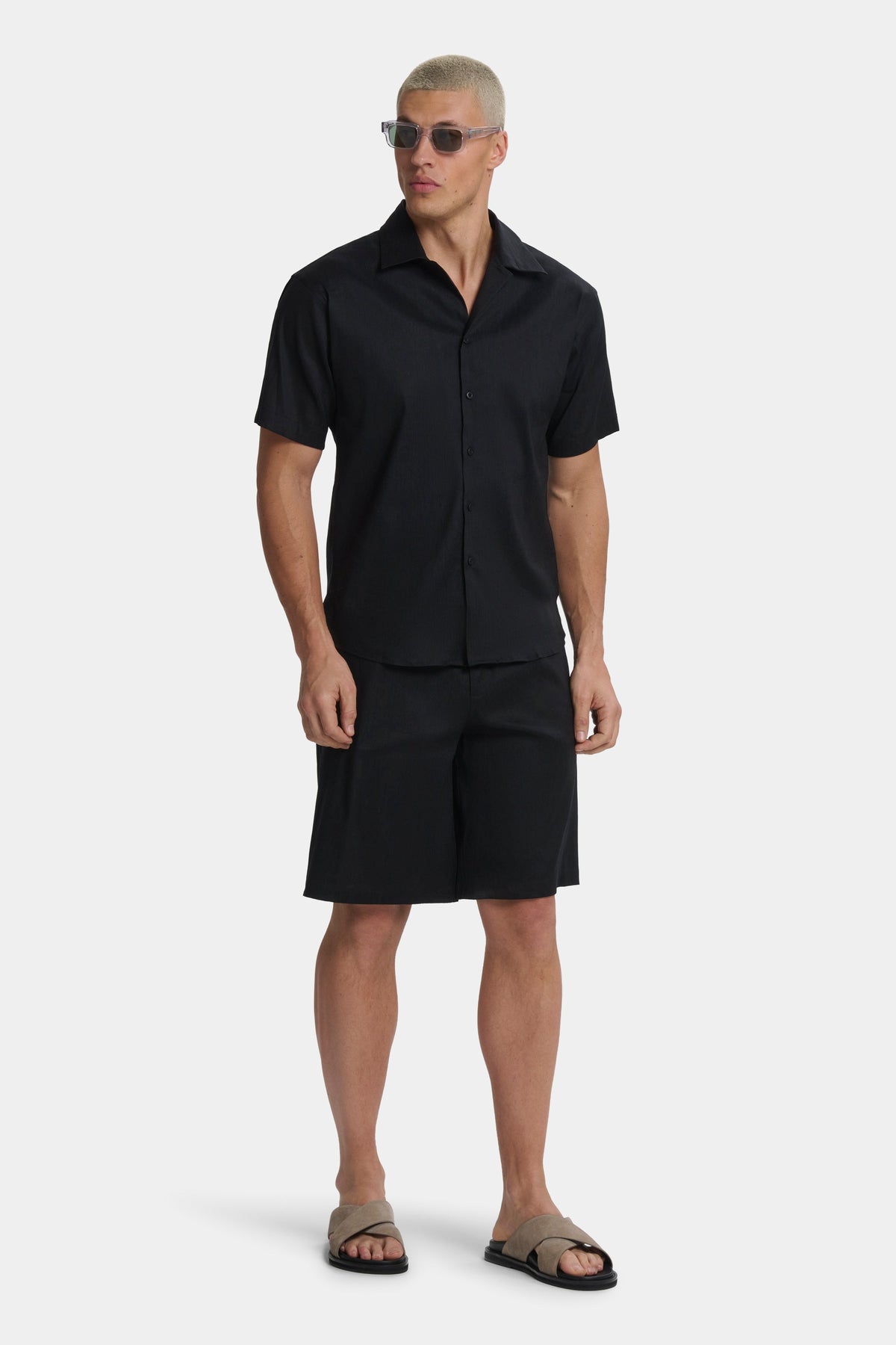 THE LINEN SHORTS