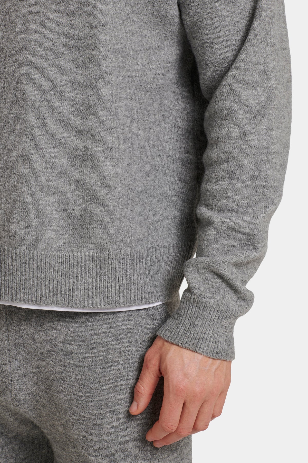 THE SAVONA QUARTER ZIP SWEATER