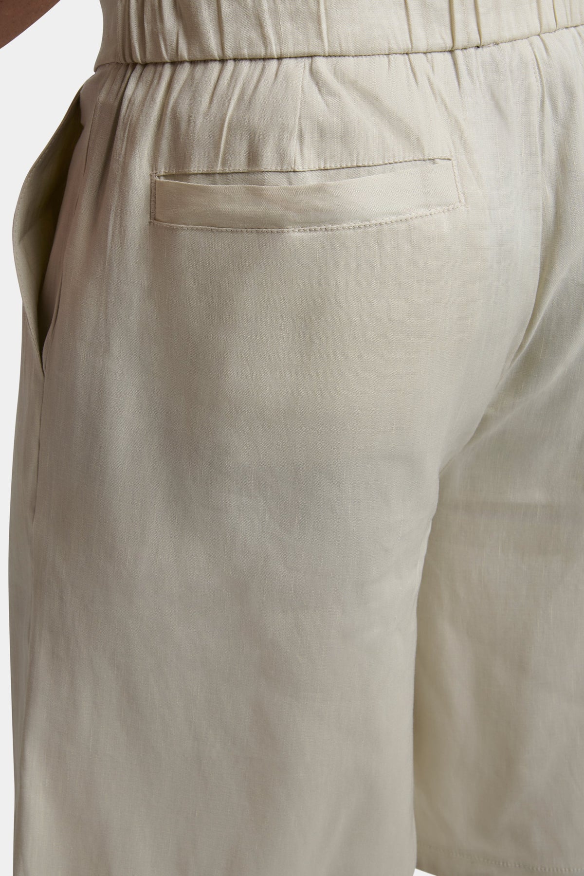 THE LINEN SHORTS