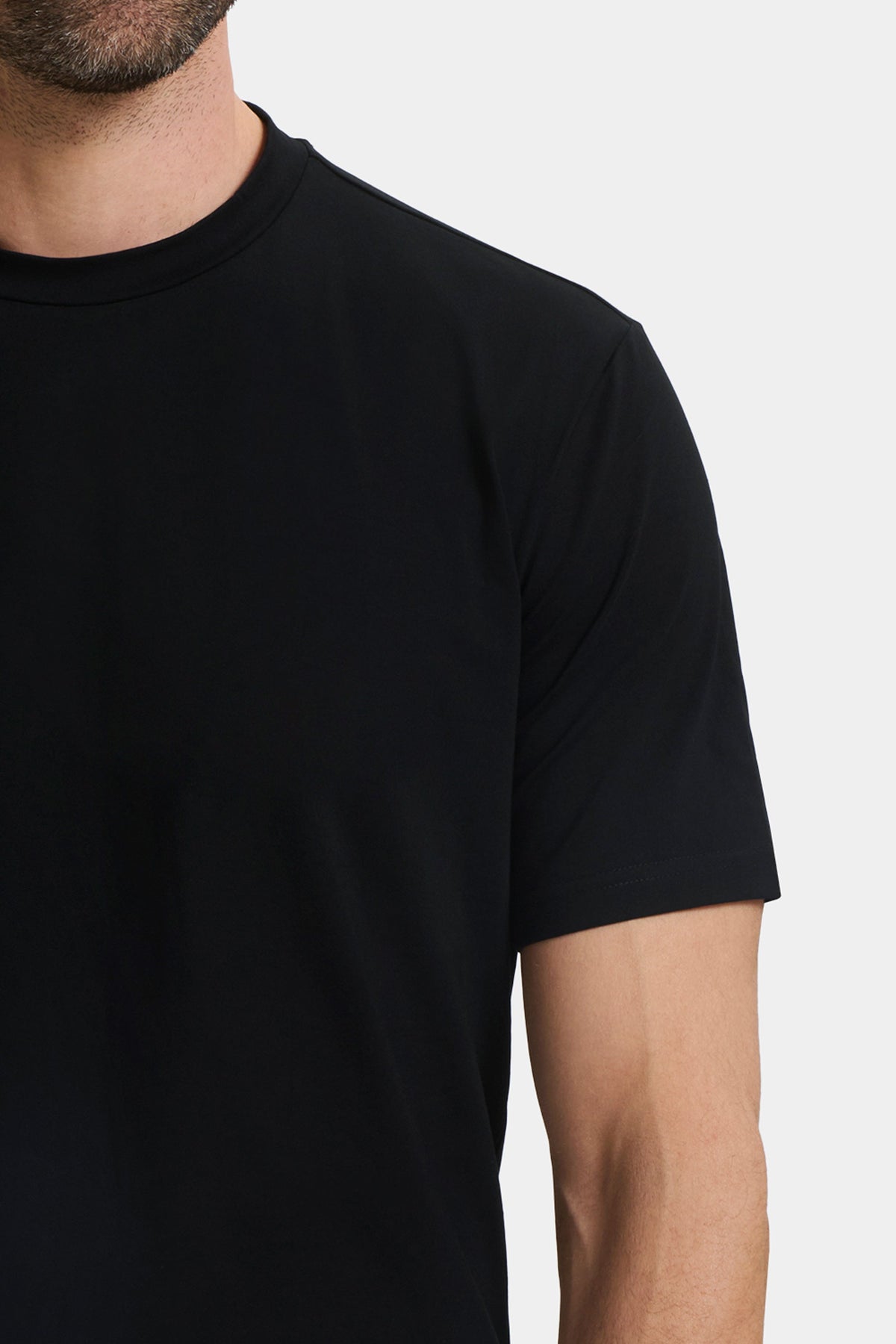 THE ESSENTIAL SLIM T-SHIRT