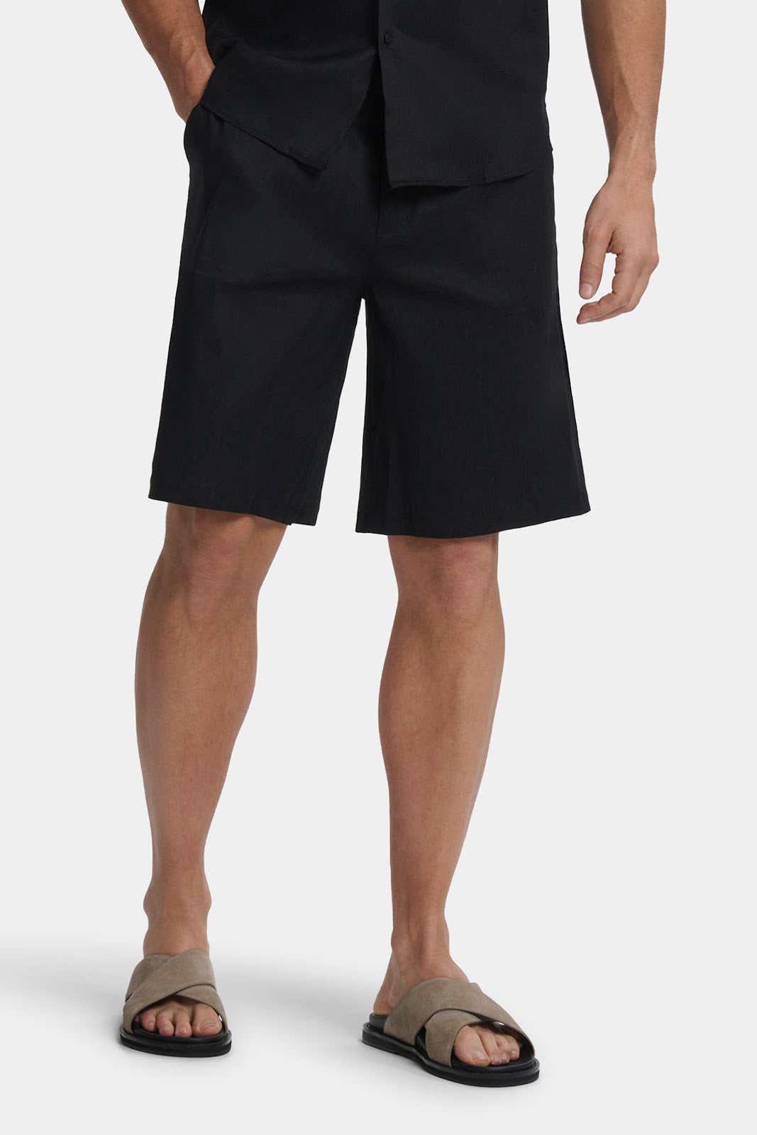 THE LINEN SET