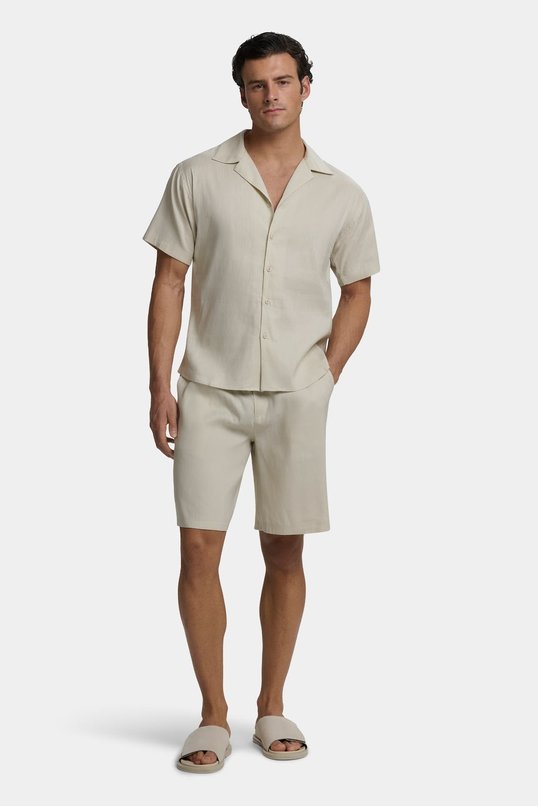THE LINEN SET