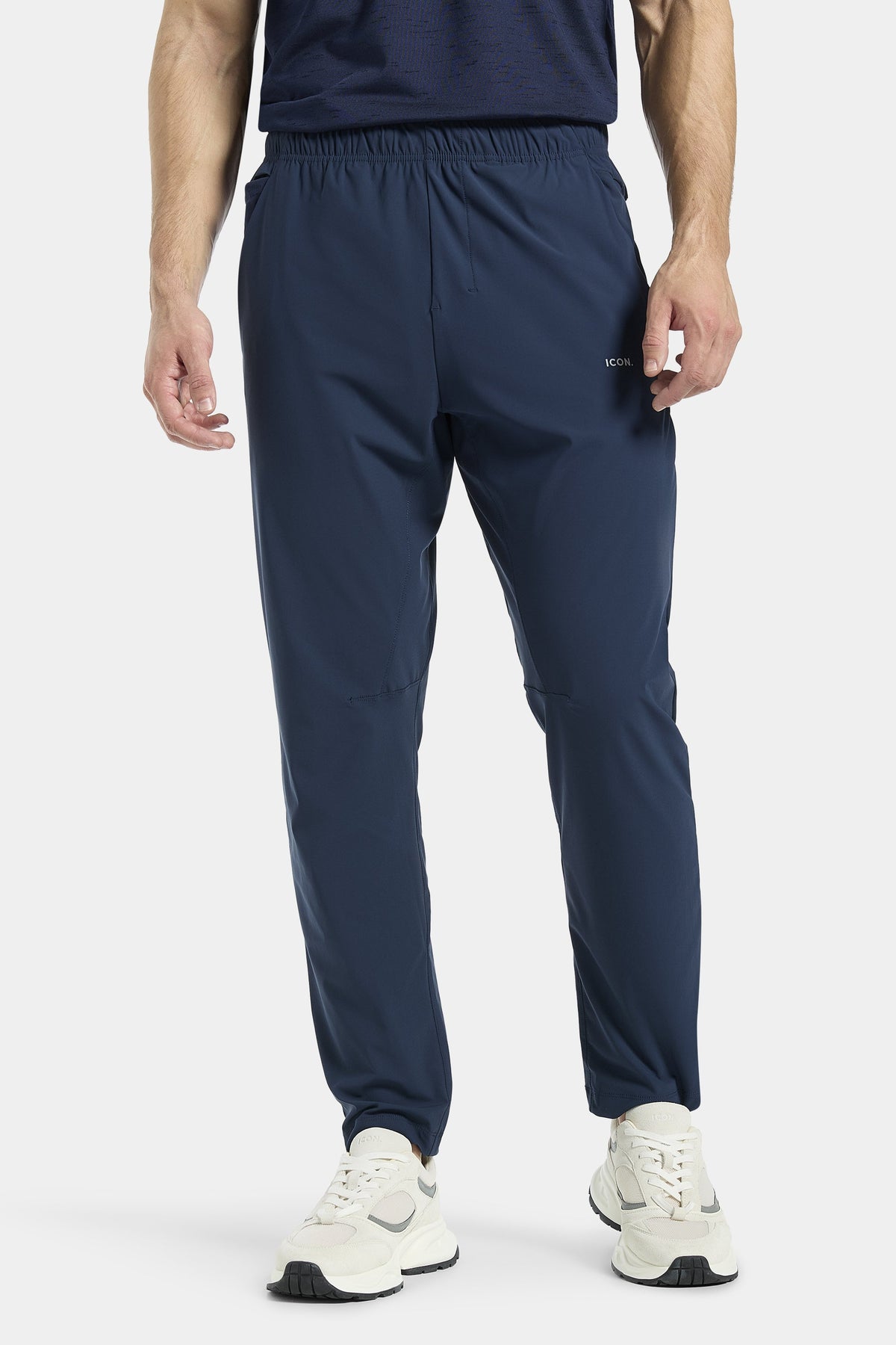 THE ACTIVE TRACK PANTS