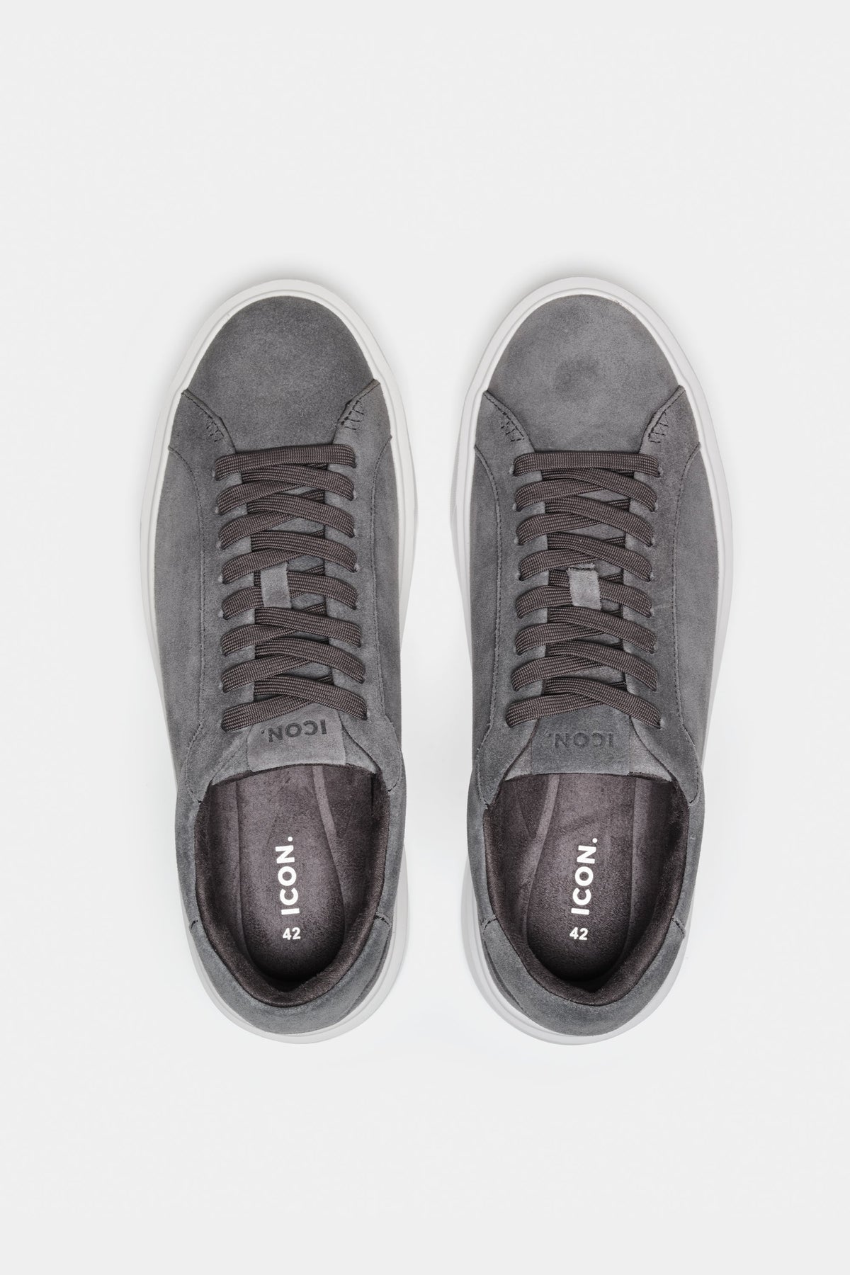 THE CLASSIC SUEDE TRAINER